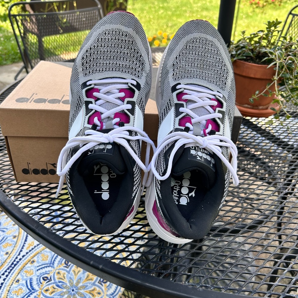 Women’s Diadora Black and Pink Athletic Shoes with Breathable Mesh - Picture 2 of 9